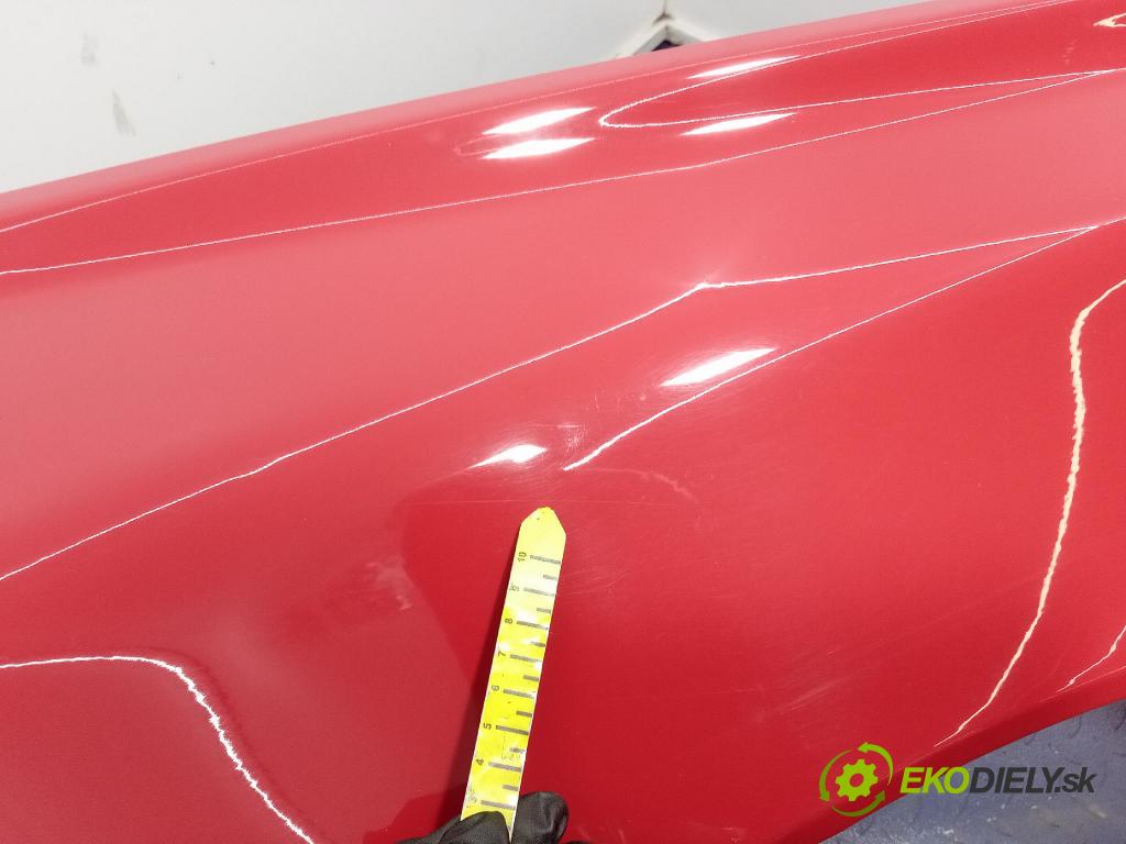 Volvo S40/V40 2008 blatnik před Levý: