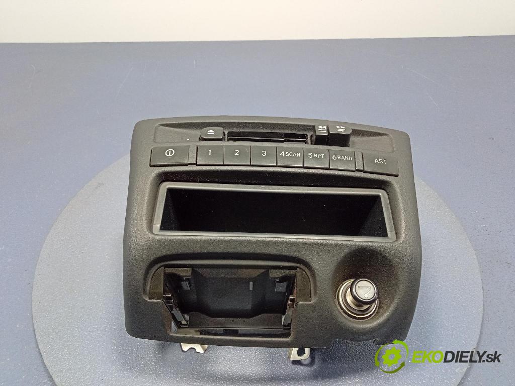 Toyota Yaris 2001 Radio I Navigácia: 86120-0D070