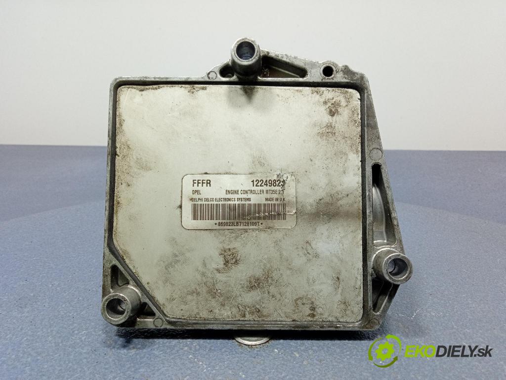 Opel Meriva 2007 riadiaca jednotka Motor: 12249823