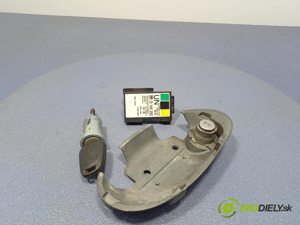 Opel Meriva 2007 riadiaca jednotka Motor: 12249823