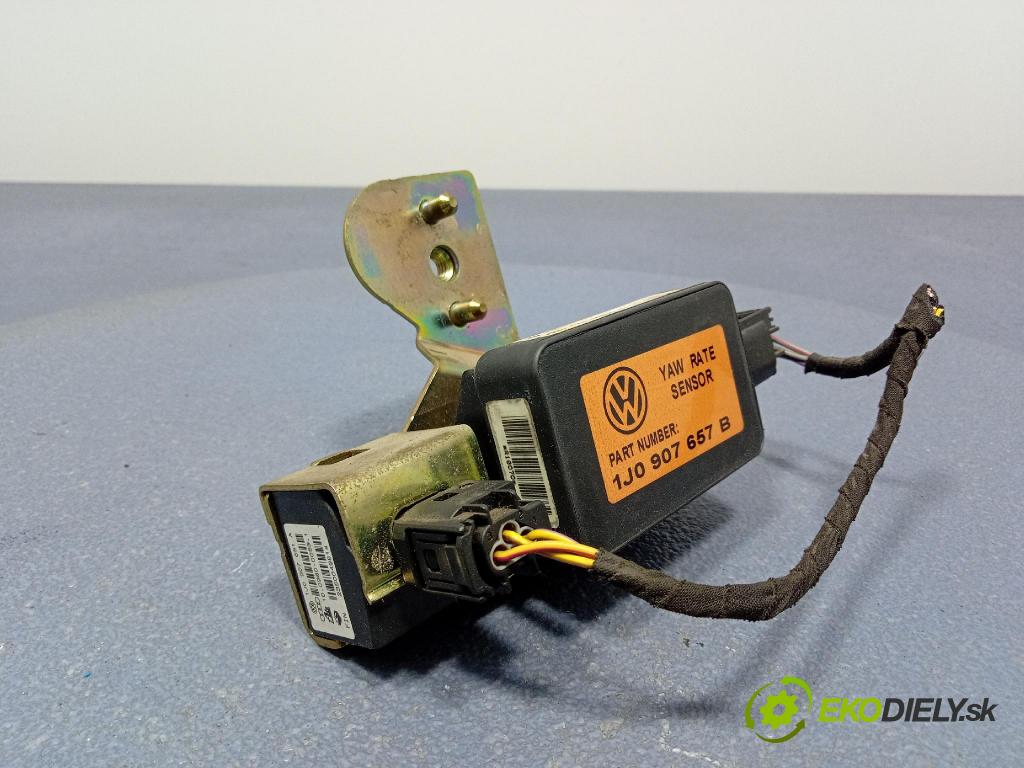 Vw Golf 2000 snímač ESP. 1J0907657B