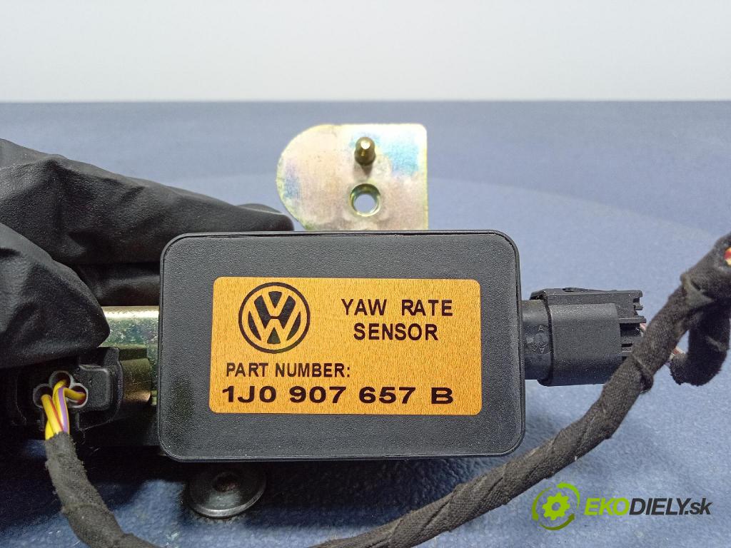 Vw Golf 2000 snímač ESP. 1J0907657B