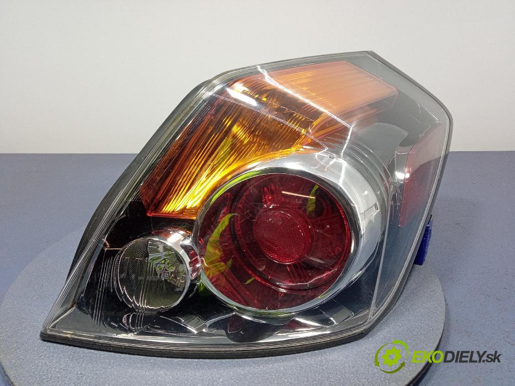 Nissan Altima 2012 světlo Zad: Práva: Mimo: 949640