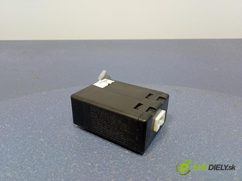 Nissan Altima 2012 snímač Tlak Pneumatiky: 40740JA00A