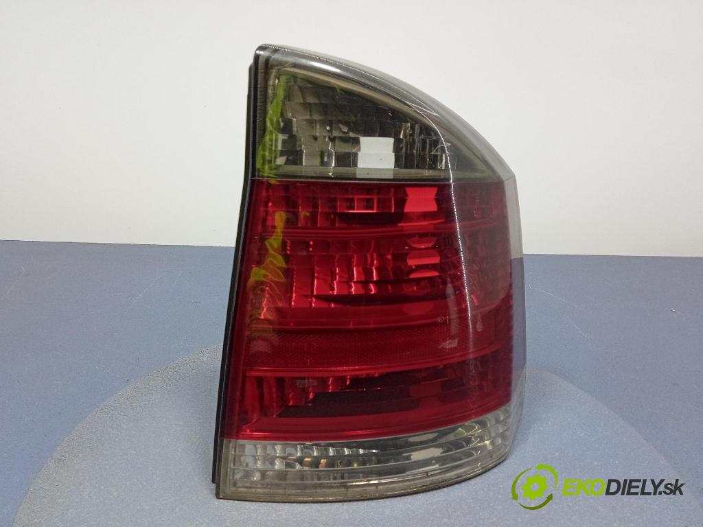 Opel Vectra 2004 světlo Zad: Práva: Mimo: 13157647