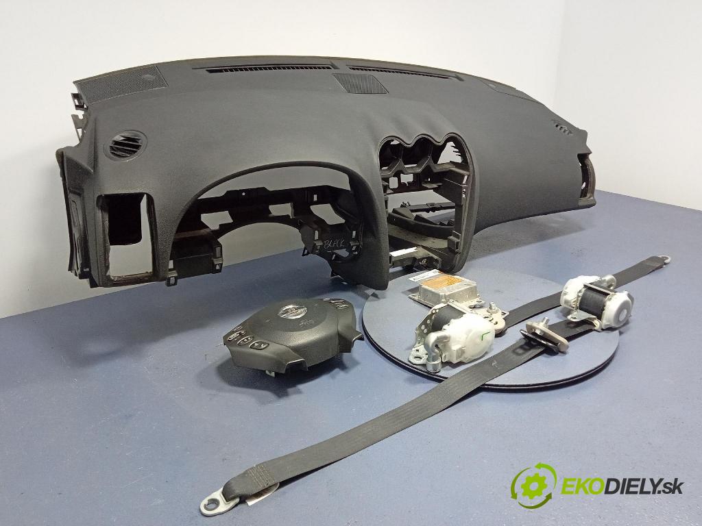 Nissan Altima 2012 kokpit,pristrojová doska 68200-ZX61A