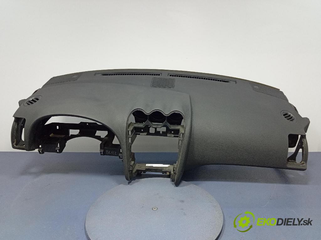 Nissan Altima 2012 kokpit,pristrojová doska 68200-ZX61A
