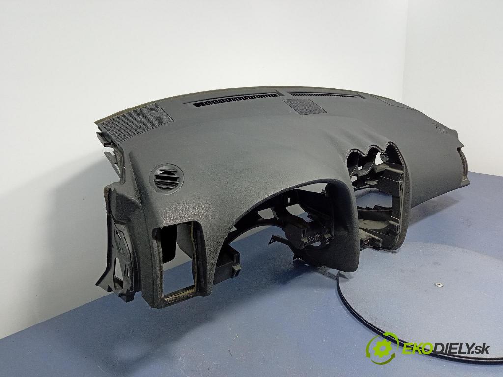 Nissan Altima 2012 kokpit,pristrojová doska 68200-ZX61A