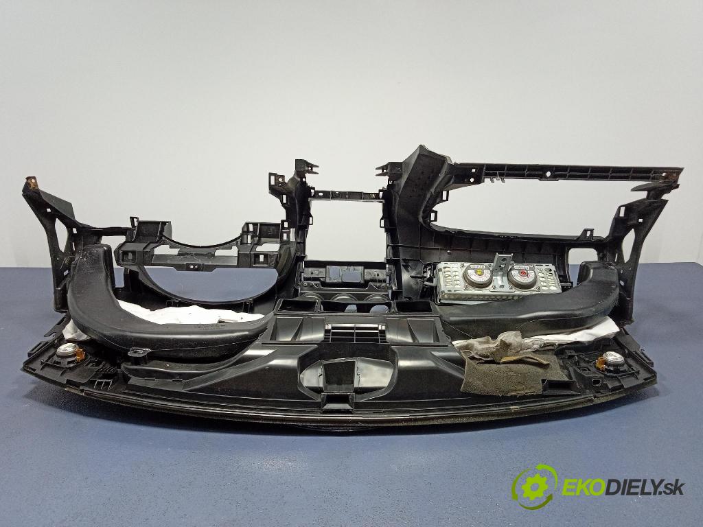 Nissan Altima 2012 kokpit,pristrojová doska 68200-ZX61A