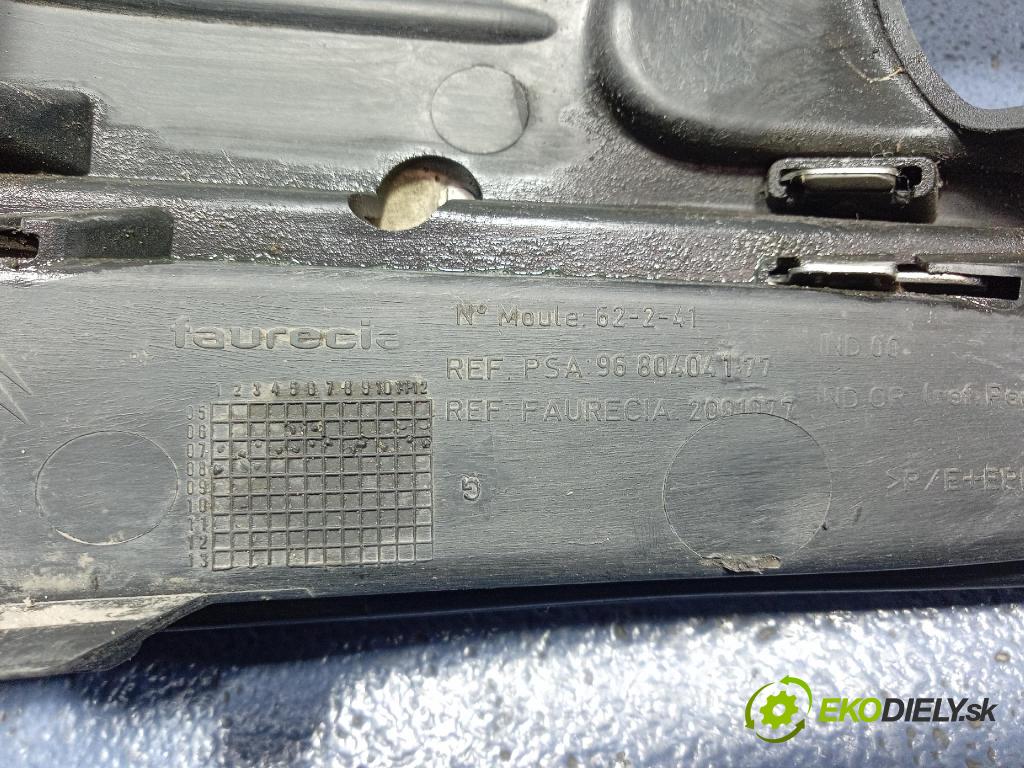 Citroen C4 picasso 2008 lišta narazník 9680404177