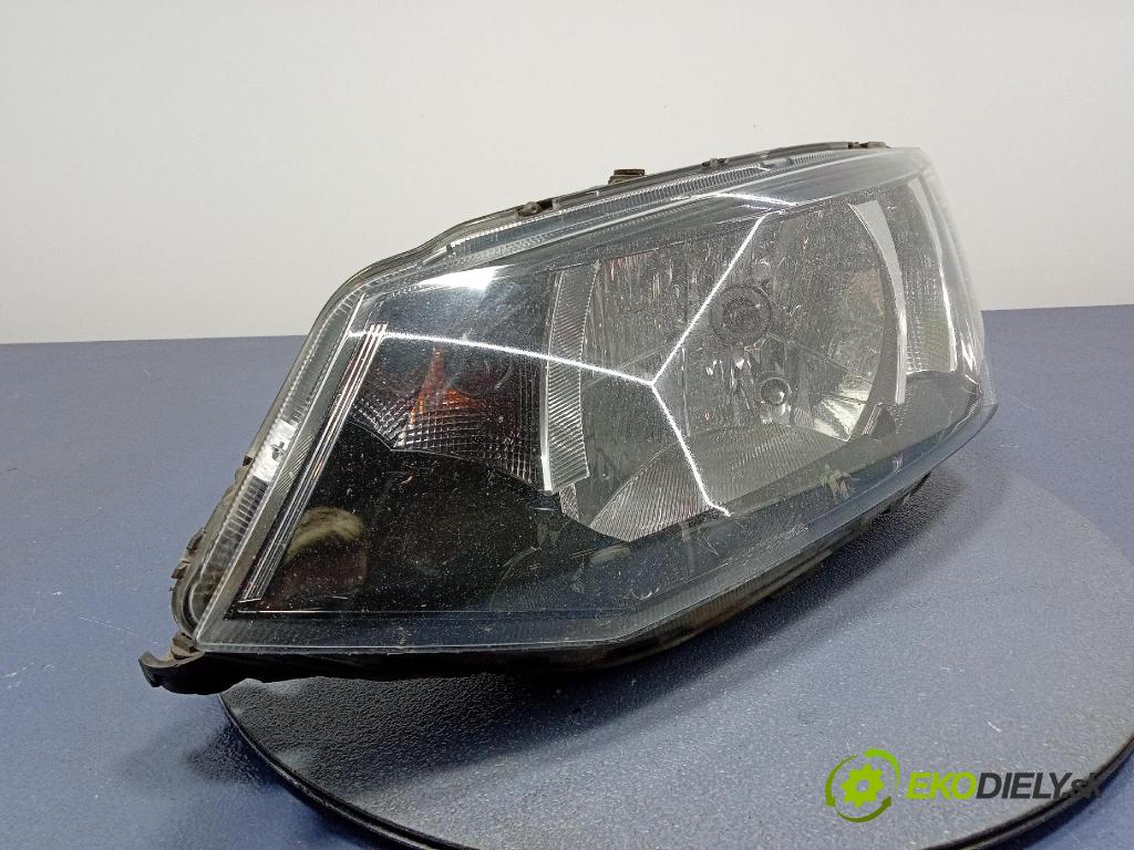 Skoda Fabia 0 Reflektor: Vľavo: