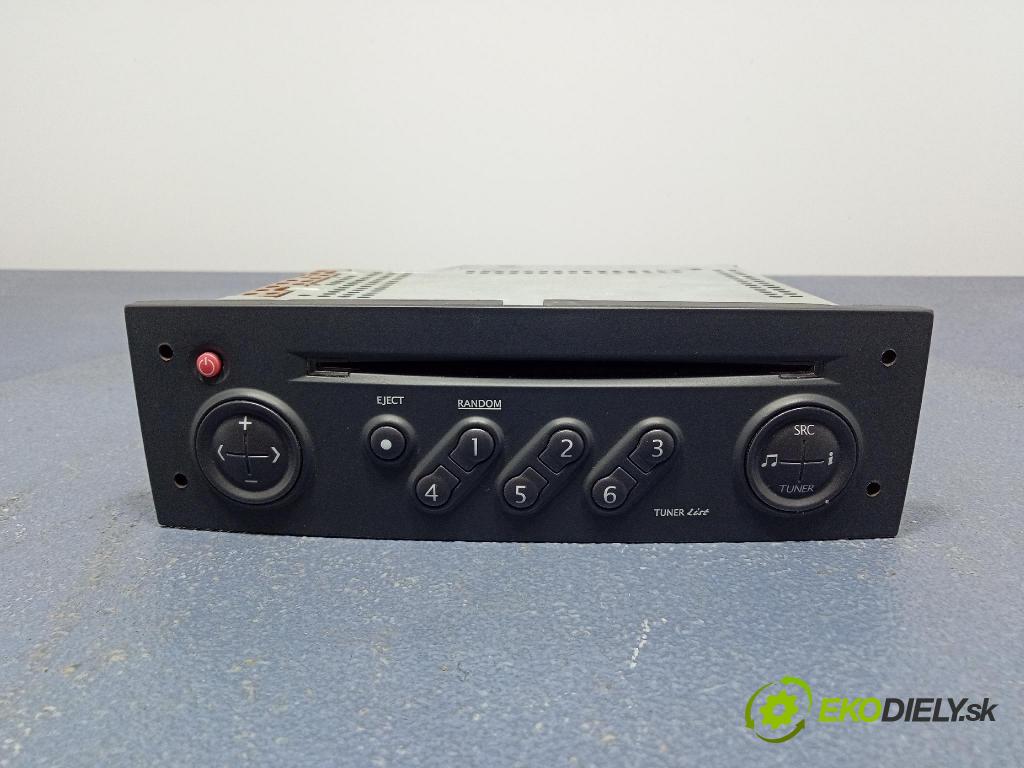 Renault Megane 2003 Radio I Navigácia: 8200256141