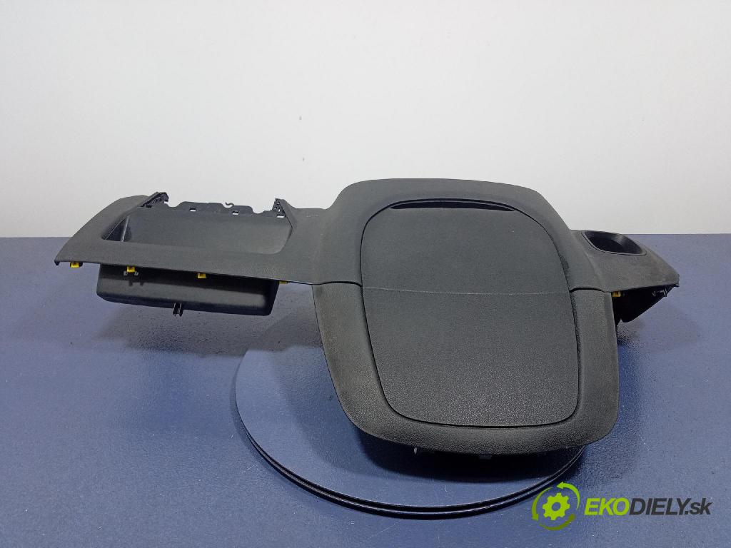 Citroen Berlingo 2019 kokpit,pristrojová doska