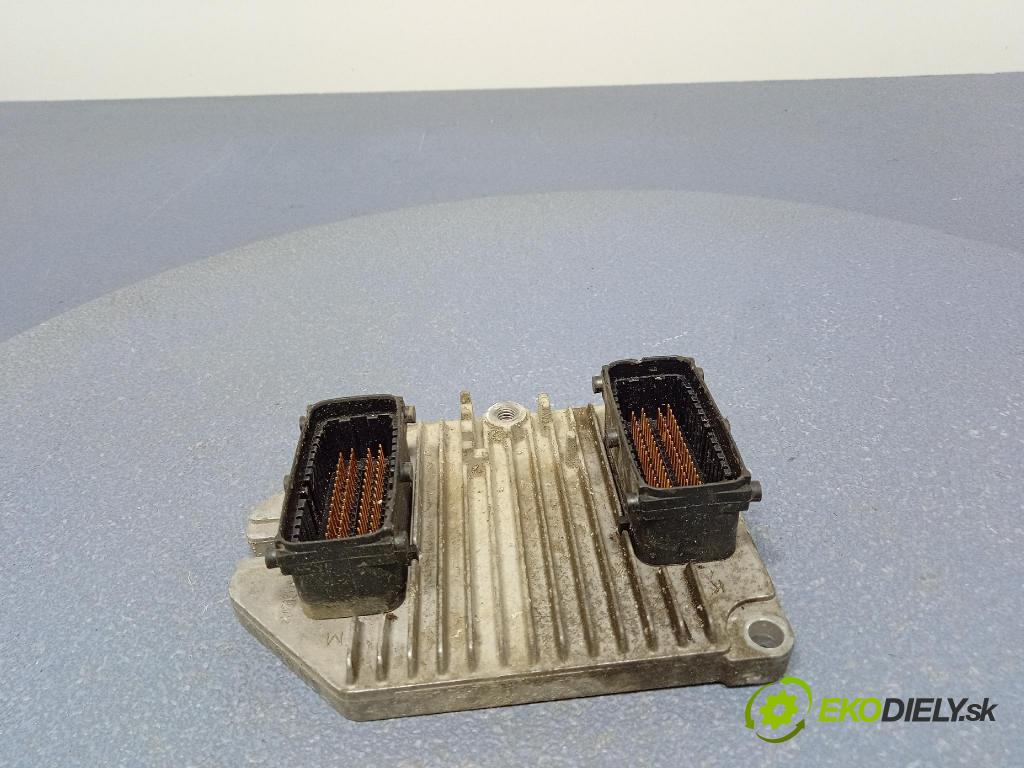 Opel Zafira 2003 riadiaca jednotka Motor: