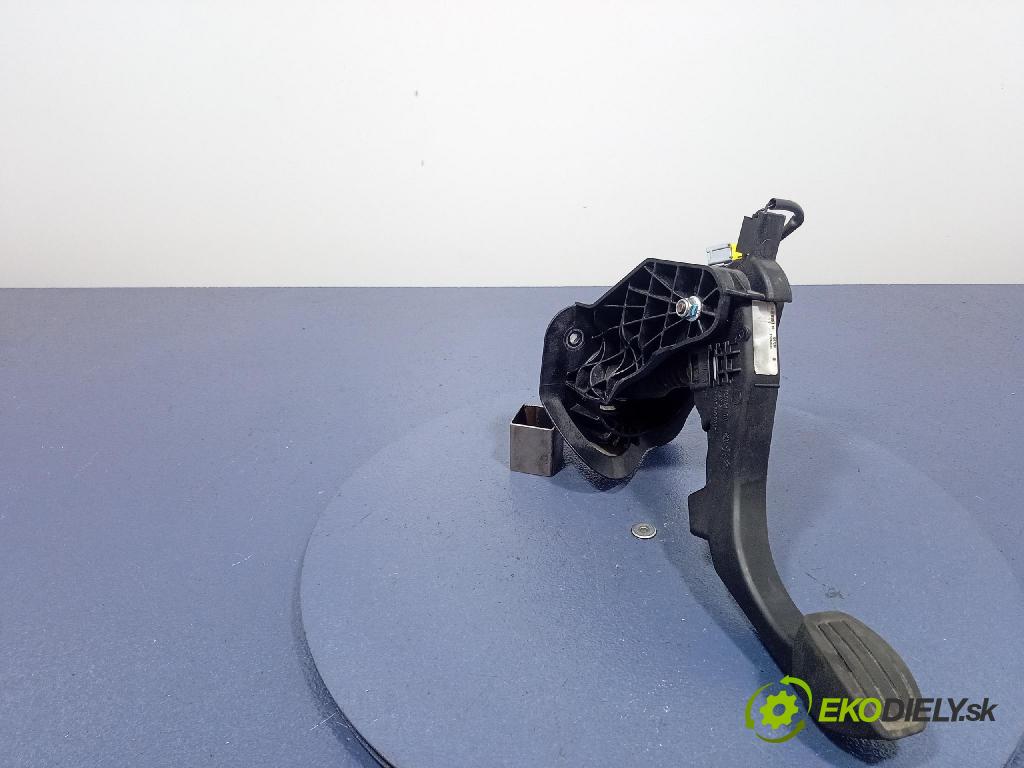 Citroen Berlingo 2019 pedále 9820886180