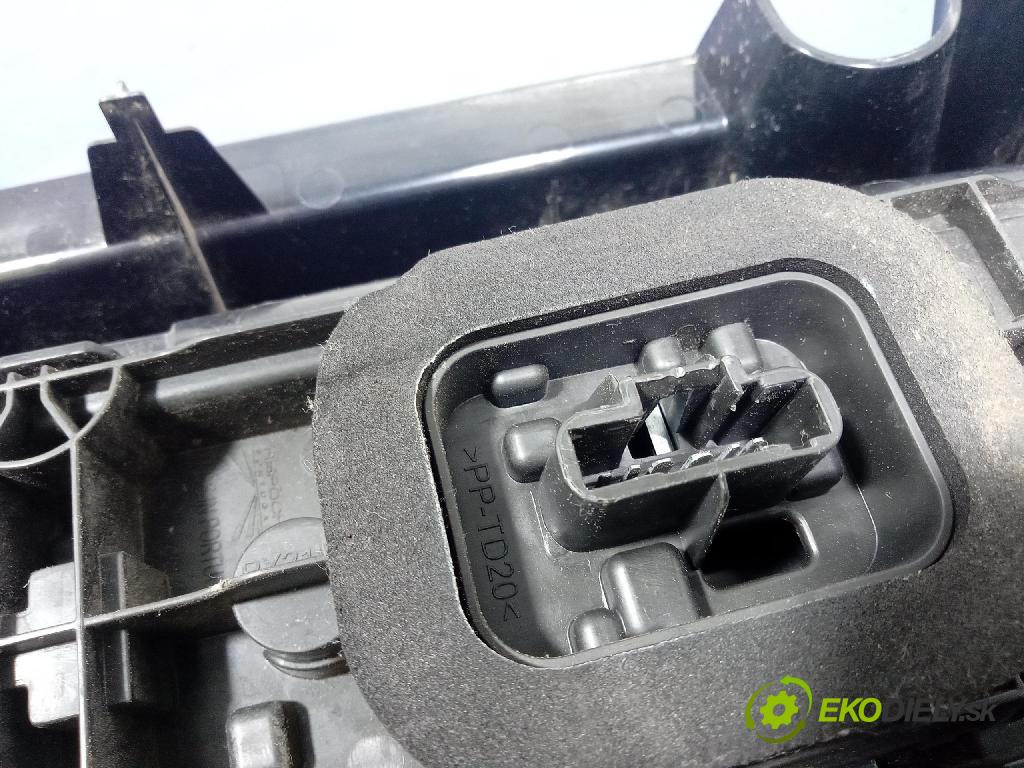 Citroen Berlingo 2019 světlo Zad: levá Mimo: 9819427380