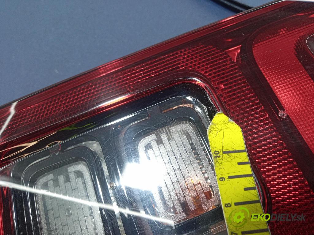 Citroen Berlingo 2019 světlo Zad: Práva: Mimo: 9820555080