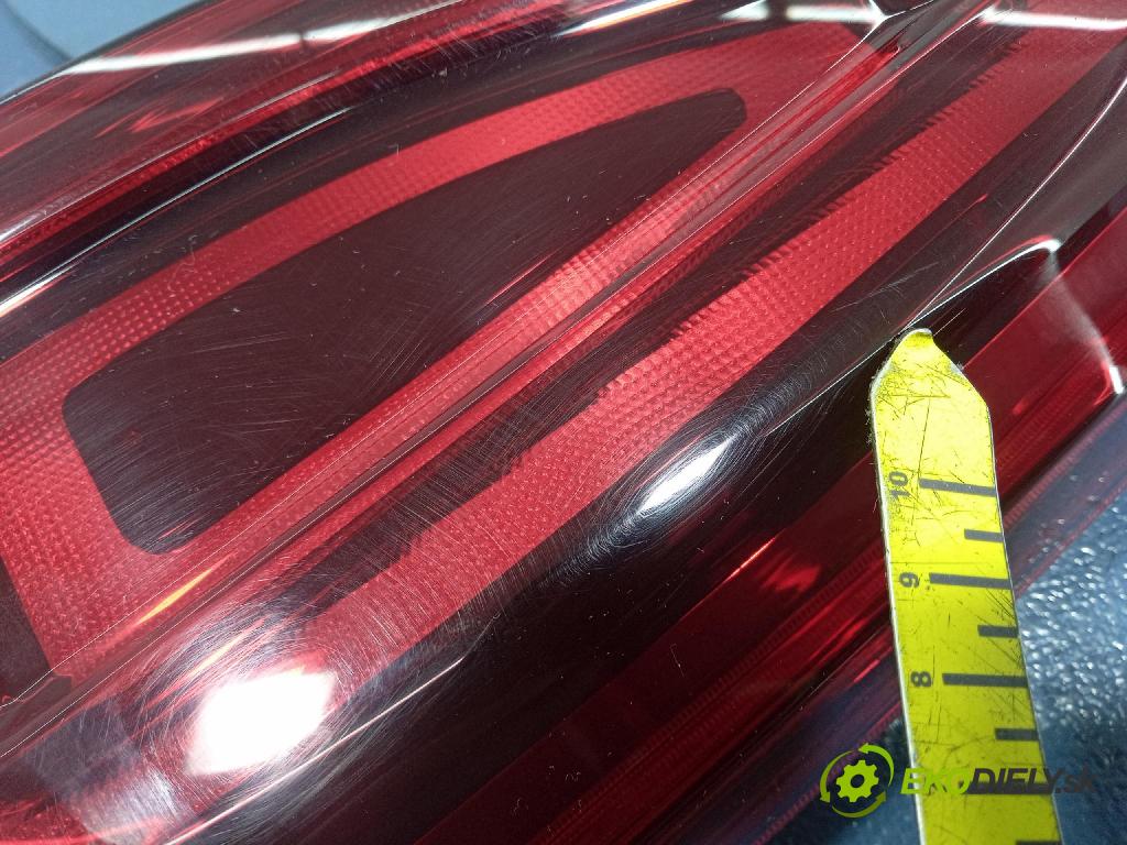 Citroen Berlingo 2019 světlo Zad: Práva: Mimo: 9820555080