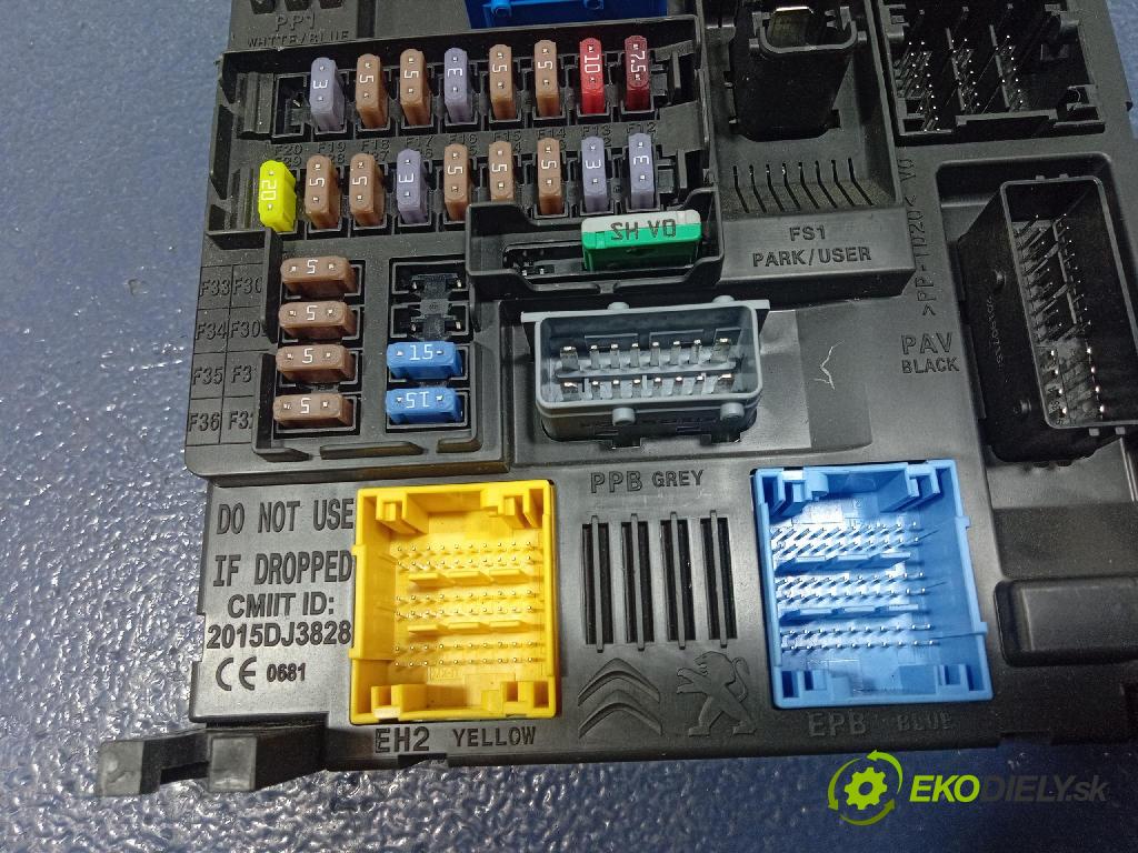 Citroen Berlingo 2019 řídící jednotka 9830707680