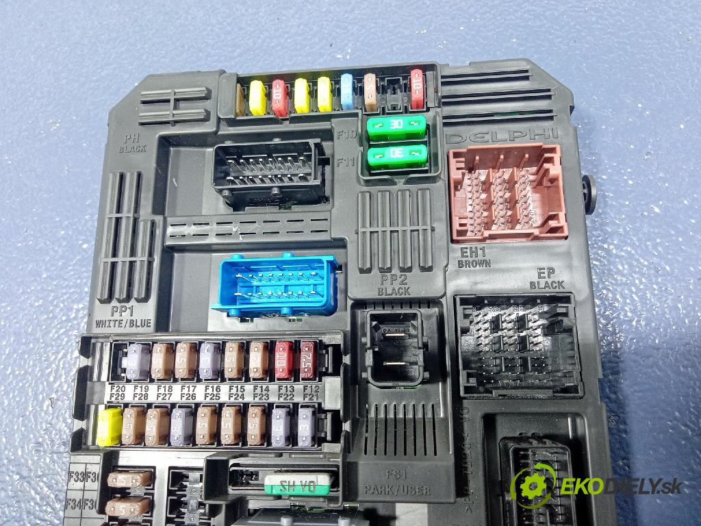 Citroen Berlingo 2019 řídící jednotka 9830707680