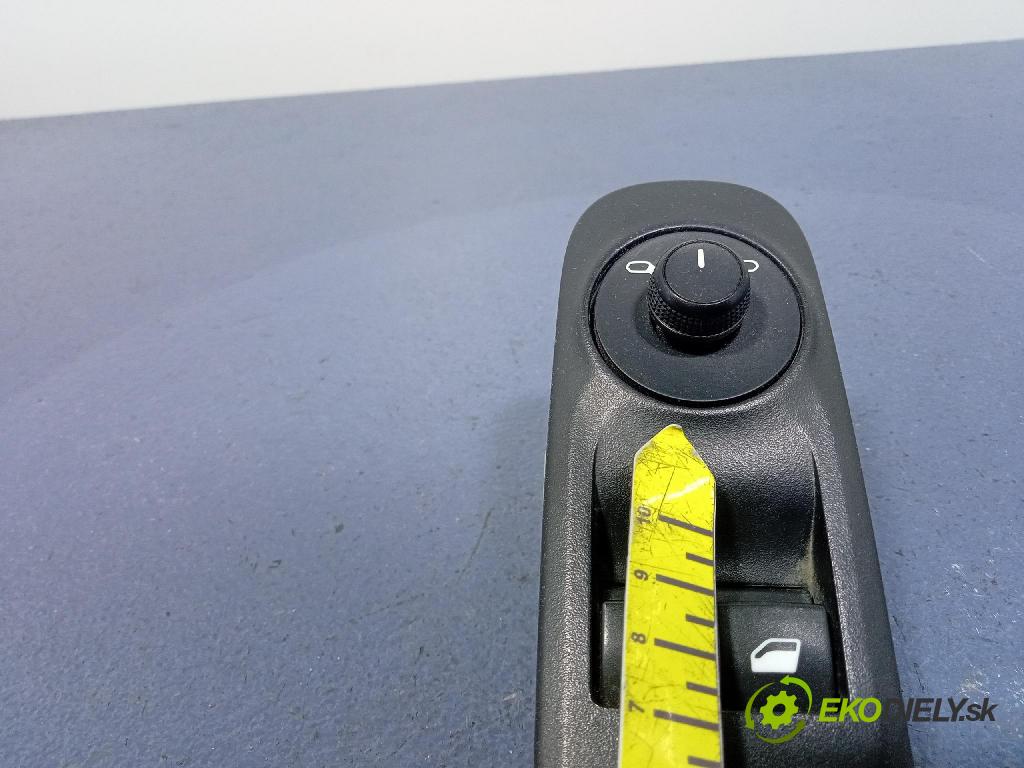 Citroen Berlingo 2019 prepínač Okná: 98208815ZD