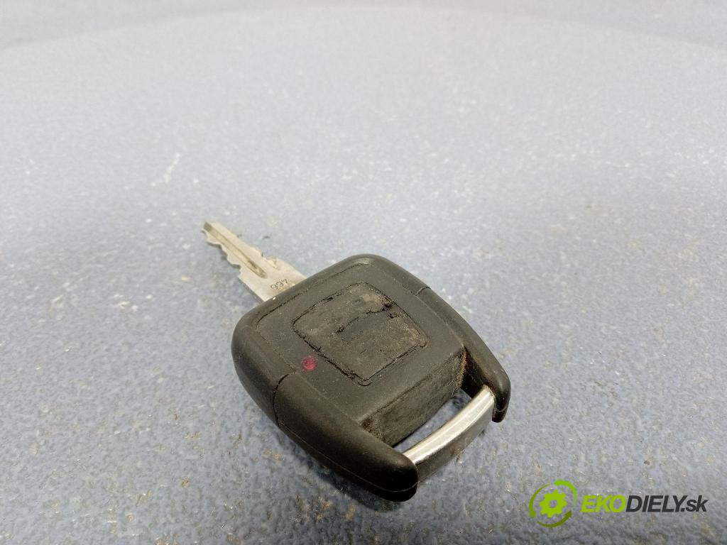 Opel Zafira 2000 riadiaca jednotka Motor: 90582539