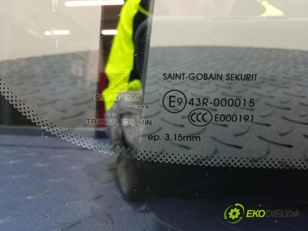Citroen Berlingo 2019 sklo Karoséria: zad