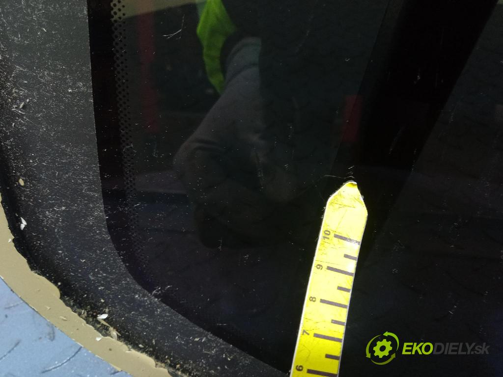 Citroen Berlingo 2019 sklo Karoséria: zad