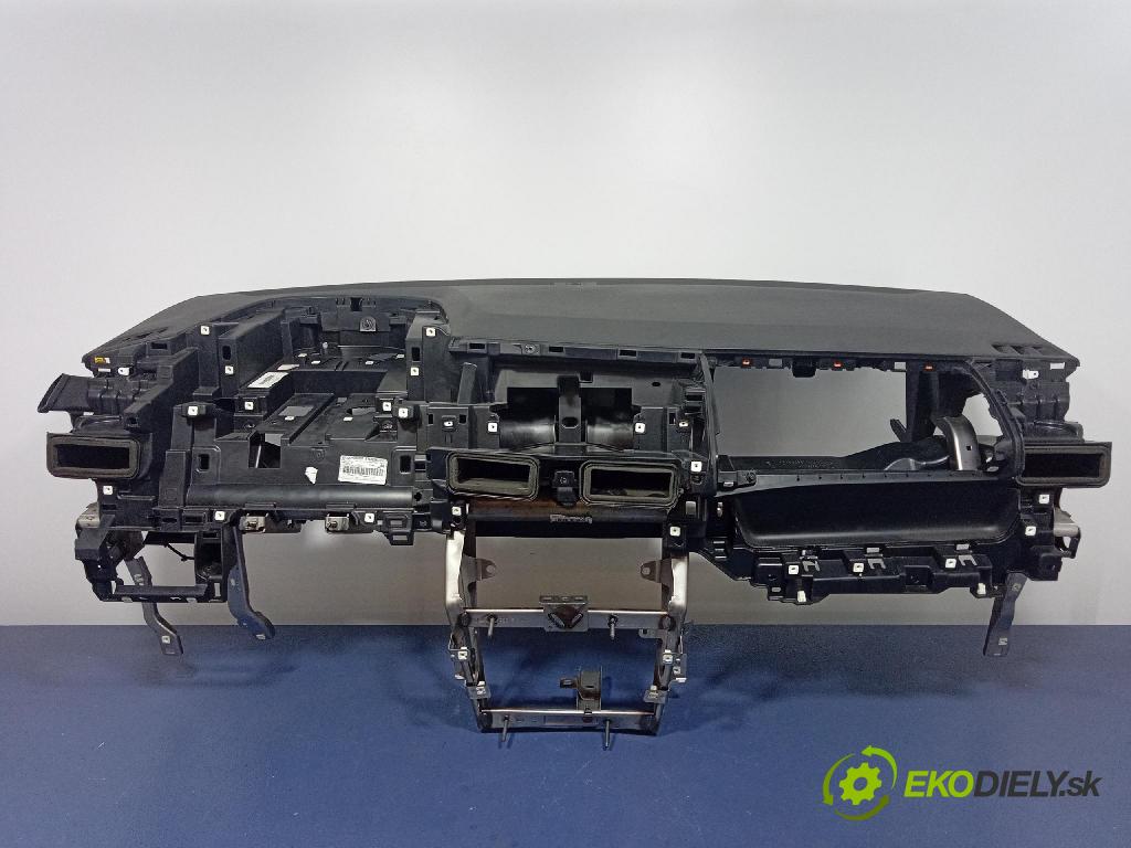 Citroen Berlingo 2019 kokpit,pristrojová doska