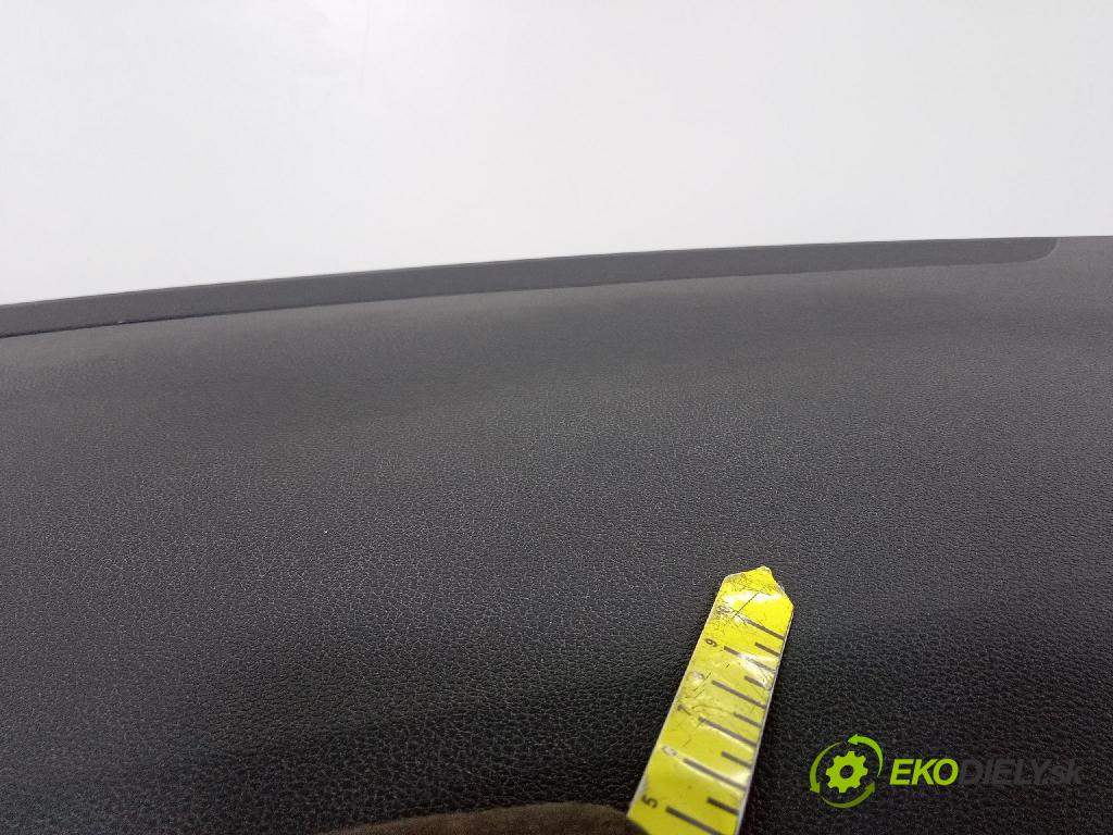 Citroen Berlingo 2019 kokpit,pristrojová doska