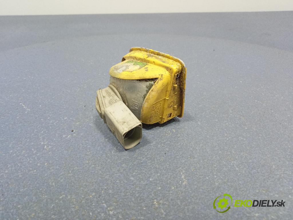 Vw Beetle 2001 zaslepka: zad 1C0990013