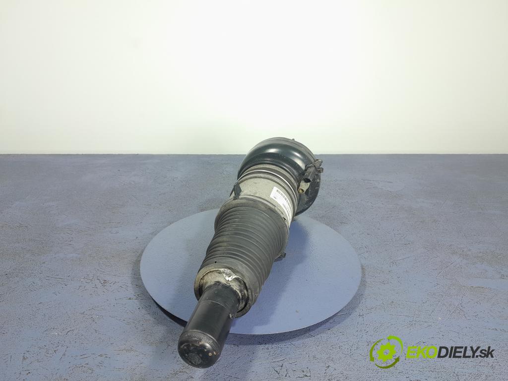 Audi A6 2013 tlumič před pravy 4G0616039AD