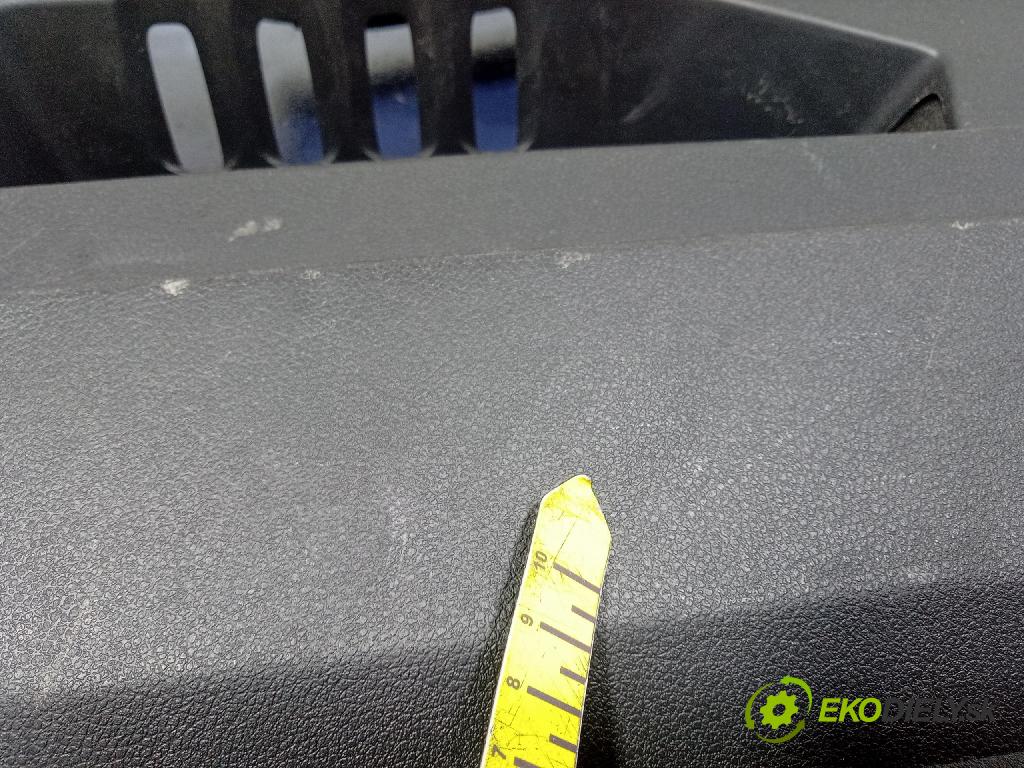Citroen Berlingo 2019 Čalounictví: kufra: 98169204ZD