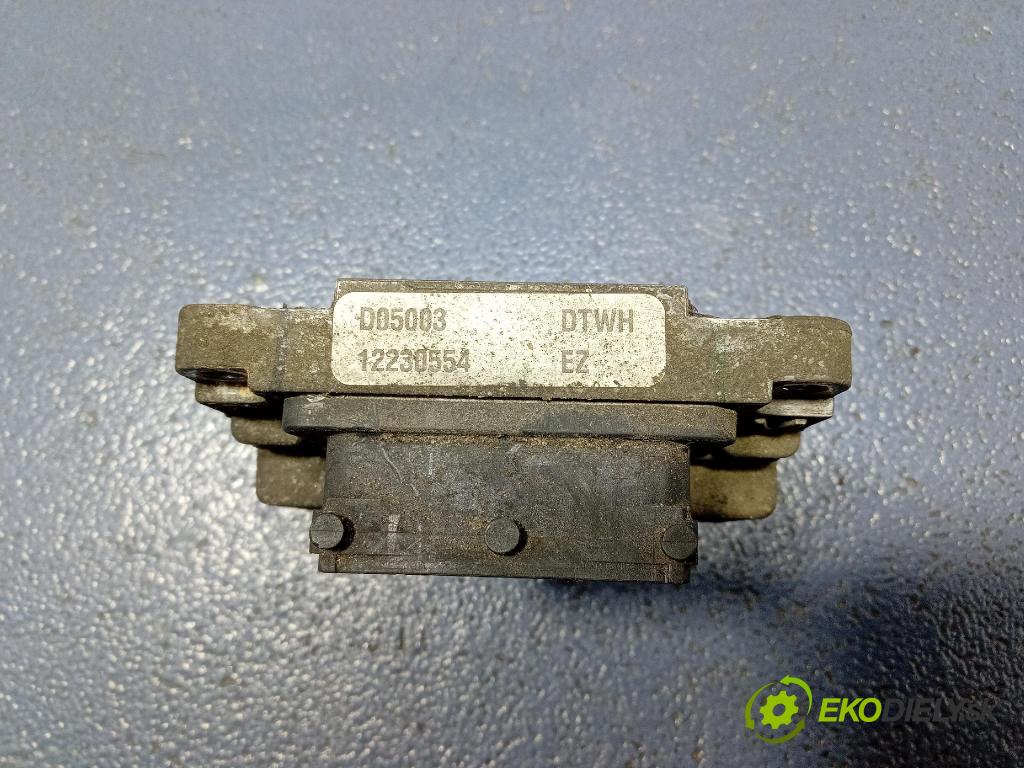 Opel Meriva 2004 riadiaca jednotka Motor: 12230554