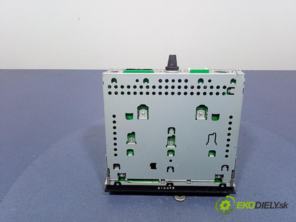 Mitsubishi Grandis 2005 Radio I Navigácia: