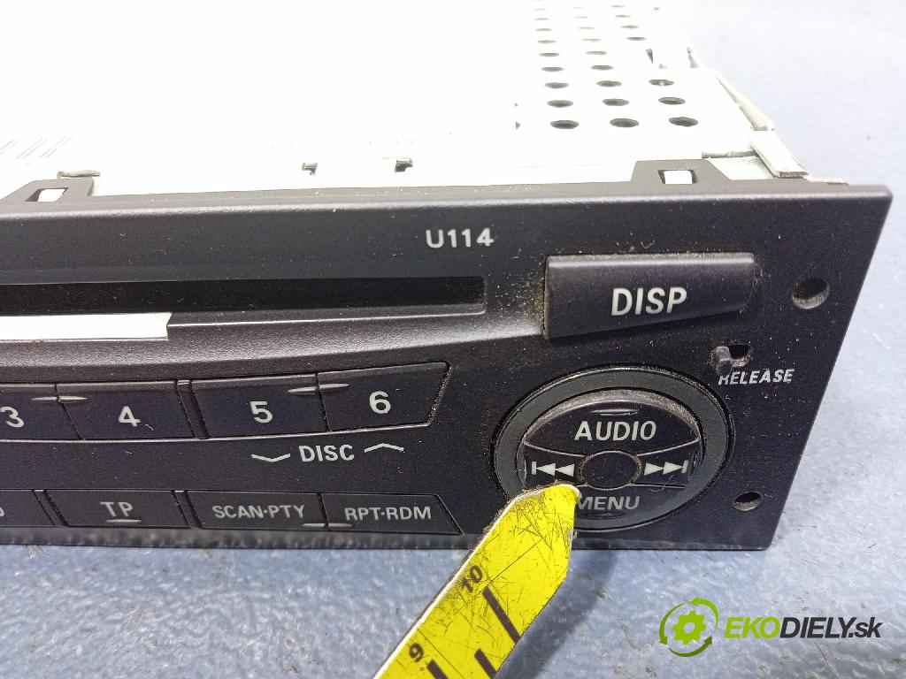 Mitsubishi Grandis 2005 Radio I Navigácia: