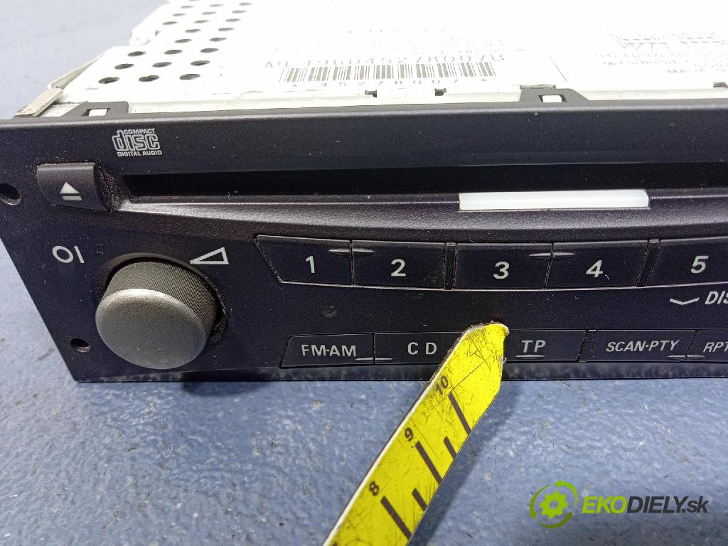 Mitsubishi Grandis 2005 Radio I Navigácia: