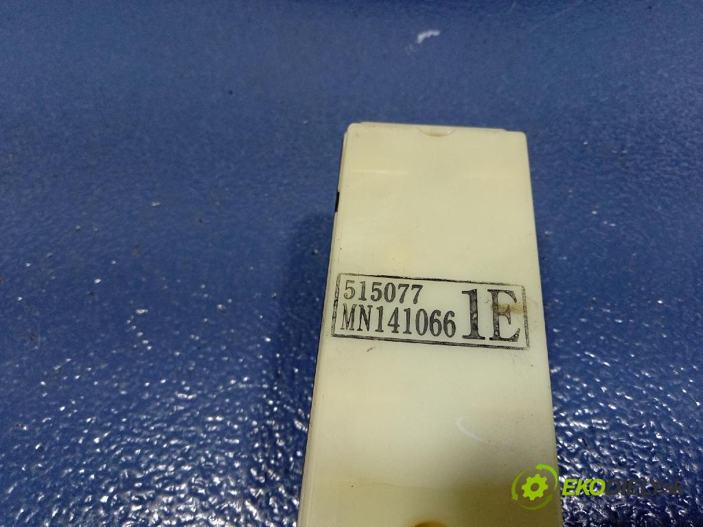 Mitsubishi Grandis 2005 prepínač Okná: MN1410661E