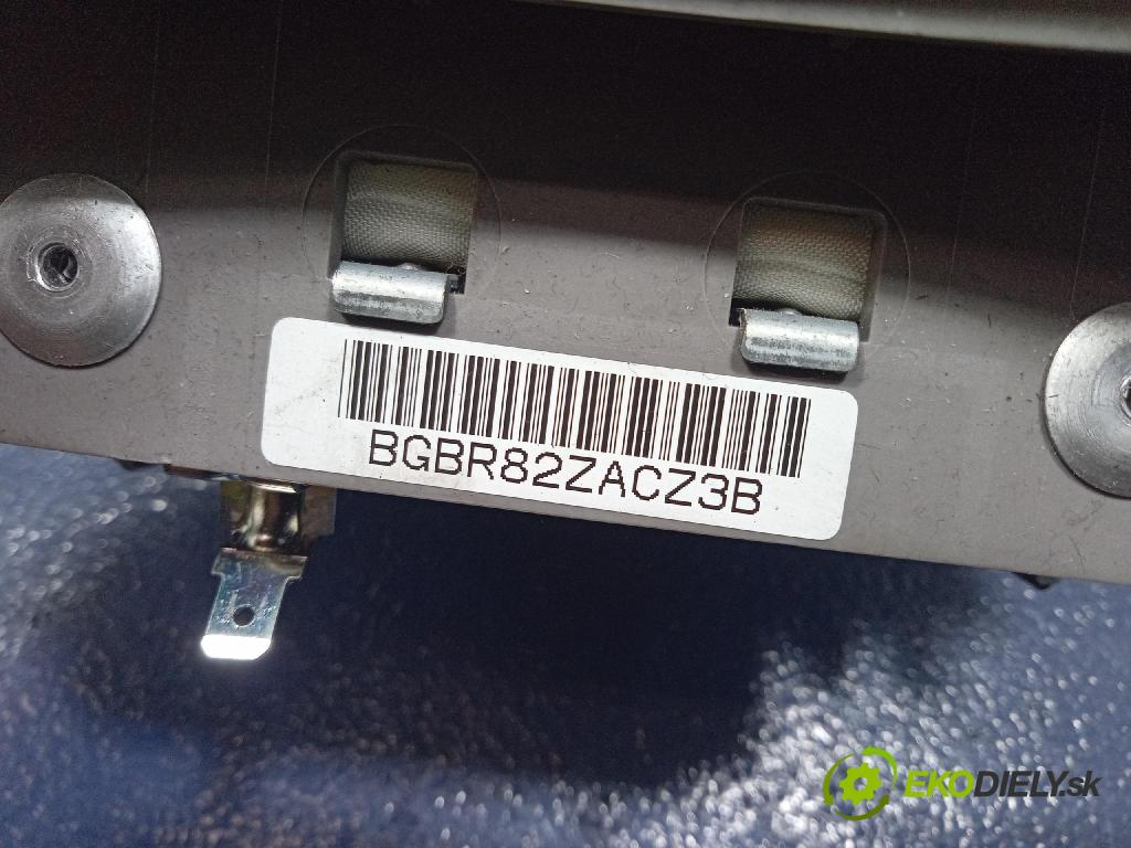 Mitsubishi Grandis 2005 Airbag: Řidiči: x