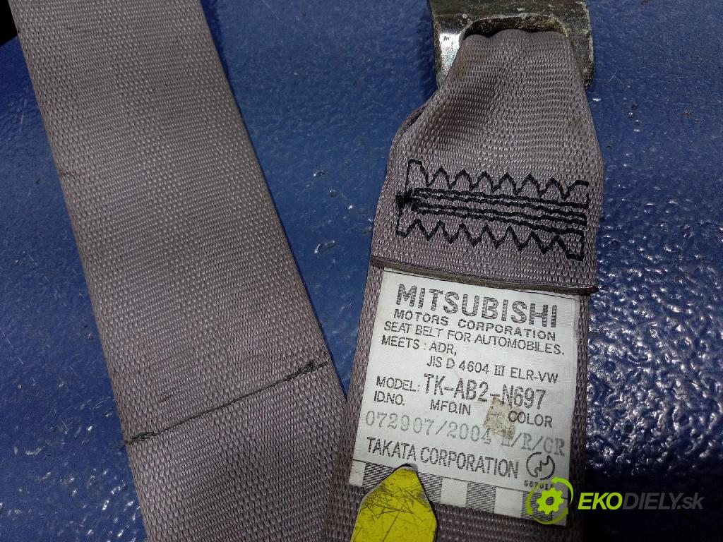 Mitsubishi Grandis 2005 Pásy: Bezpečnosť: x TK-AB2-N697
