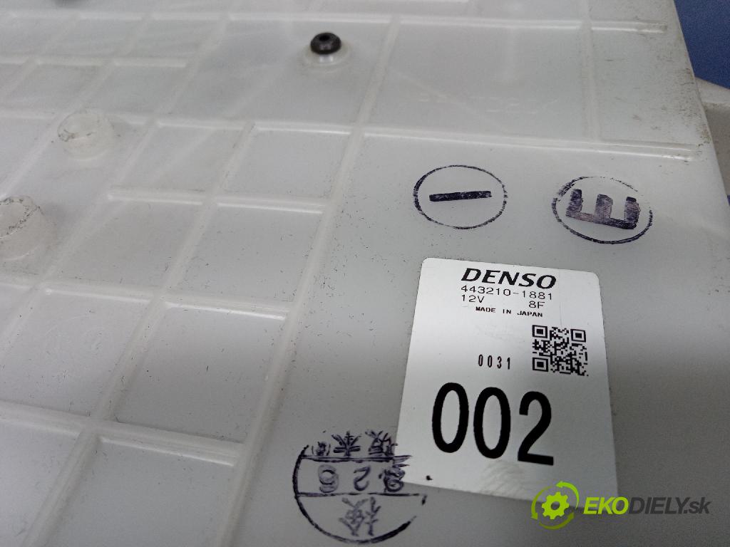 Mitsubishi Grandis 2005 radiator 443210-1881