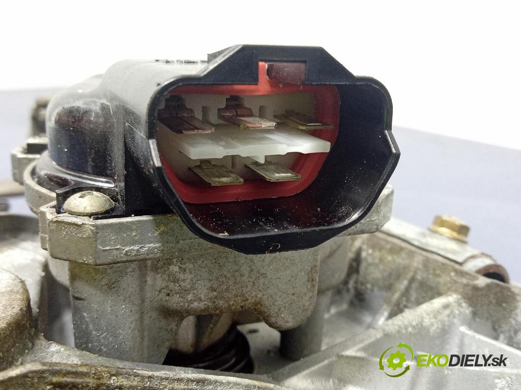 Mitsubishi Grandis 2005 mechanizmus motor: Stierače: Predné