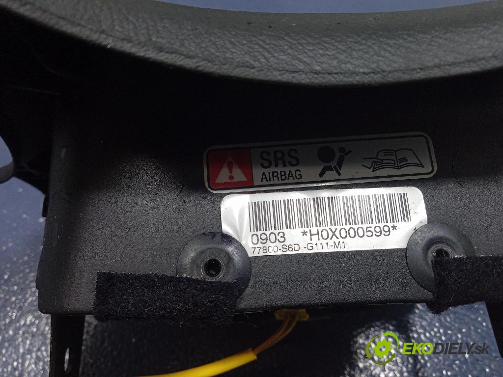 Honda Civic 2004 volant