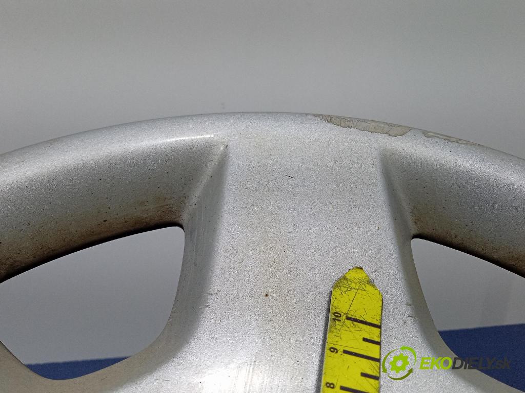 Honda Civic 2004 puklica kola: 44733-S6D-E100