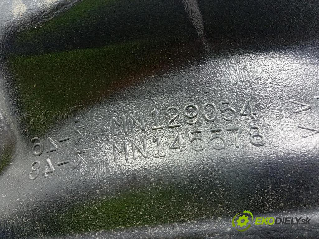 Mitsubishi Grandis 2005 Blatník: Plastové: Predné MN129054