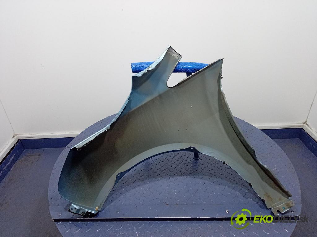 Mitsubishi Grandis 2005 blatnik před v pravo: