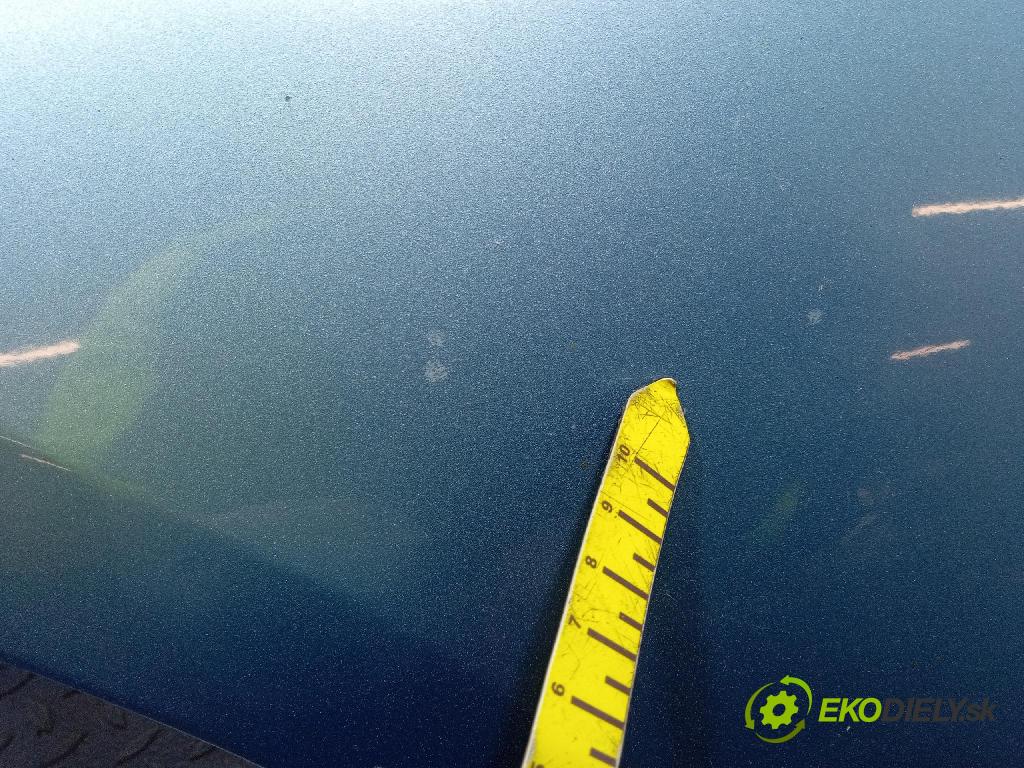 Mitsubishi Grandis 2005 blatnik před Levý: