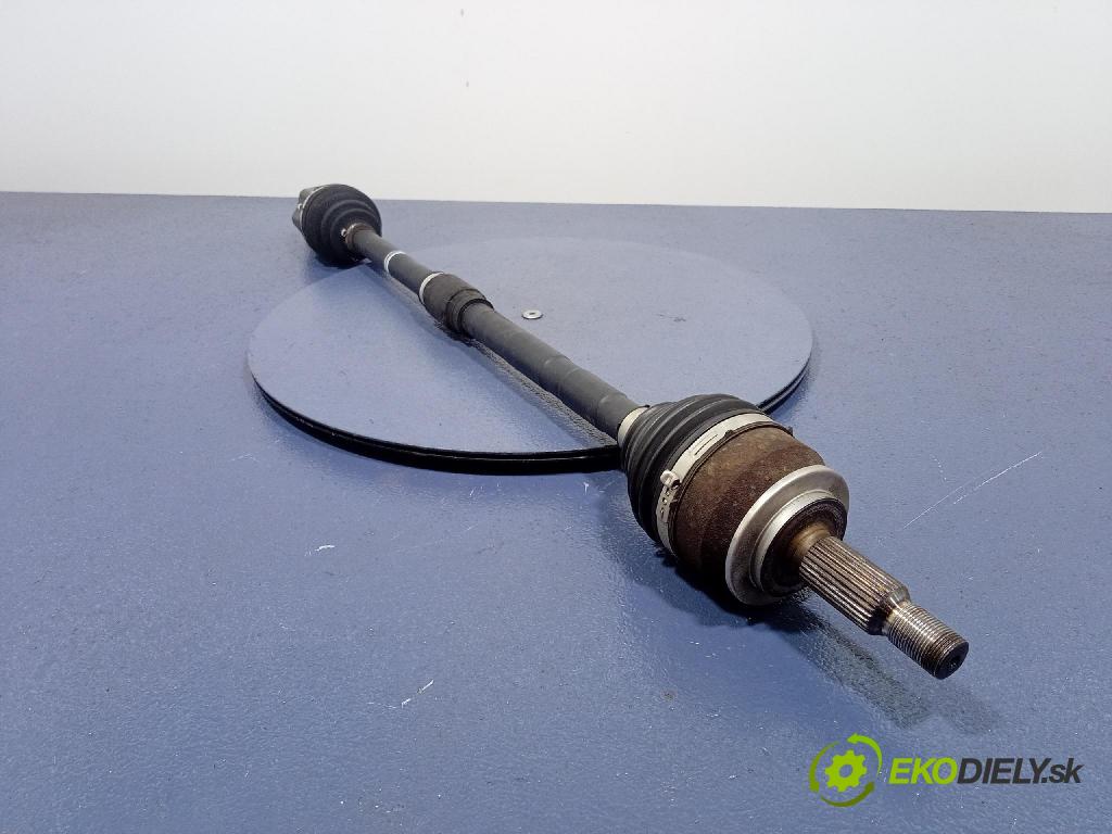 Mitsubishi Grandis 2005 poloos Prava: Predné