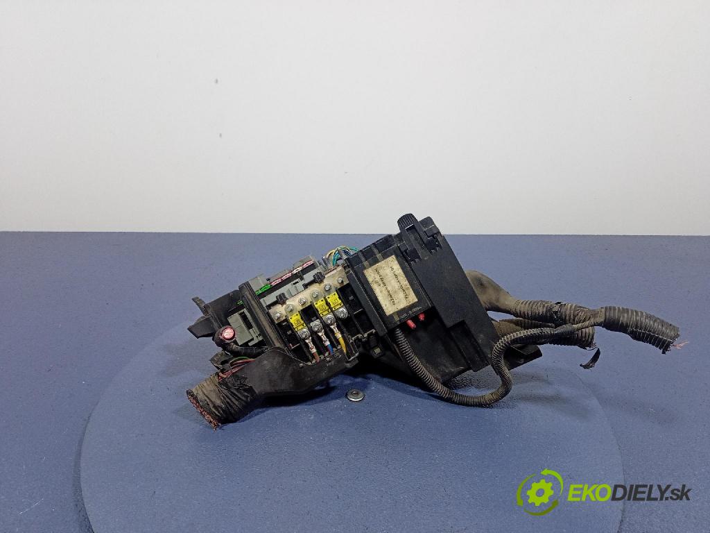 Ford Mondeo 2009 skrinka Poistky: 6G9T-14A067-AB