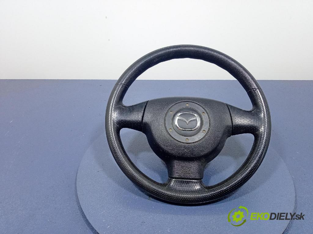 Mazda 2 2003 volant